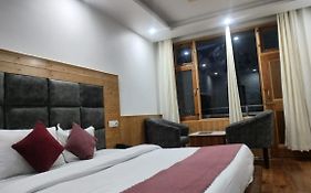 Naina Deventure Resort, Manali - Premium Rooms With Centrally Heated & Scenic View